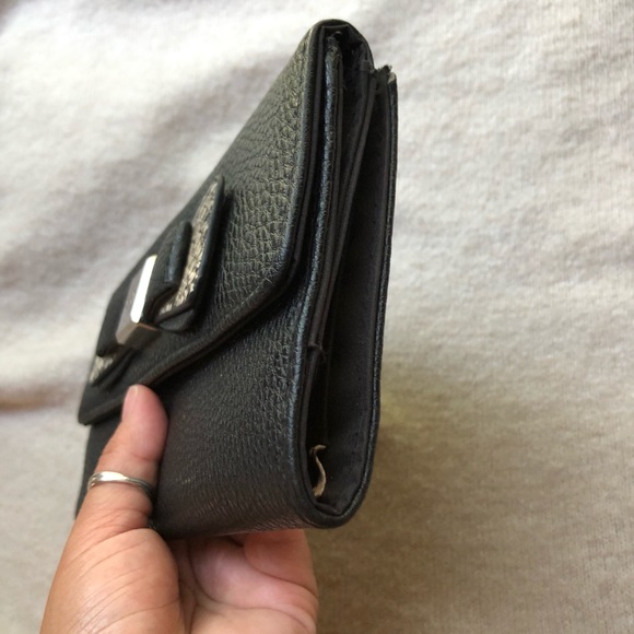 💕Jessica Simpson Large Bow Wallet 💕 - Picture 10 of 15